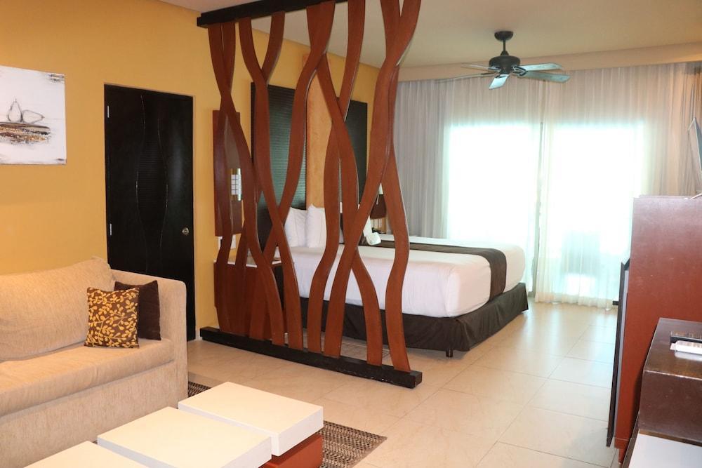 Generations Riviera Maya Family Resort Catamaran, Water Park & More Inclusive Puerto Morelos Exterior photo